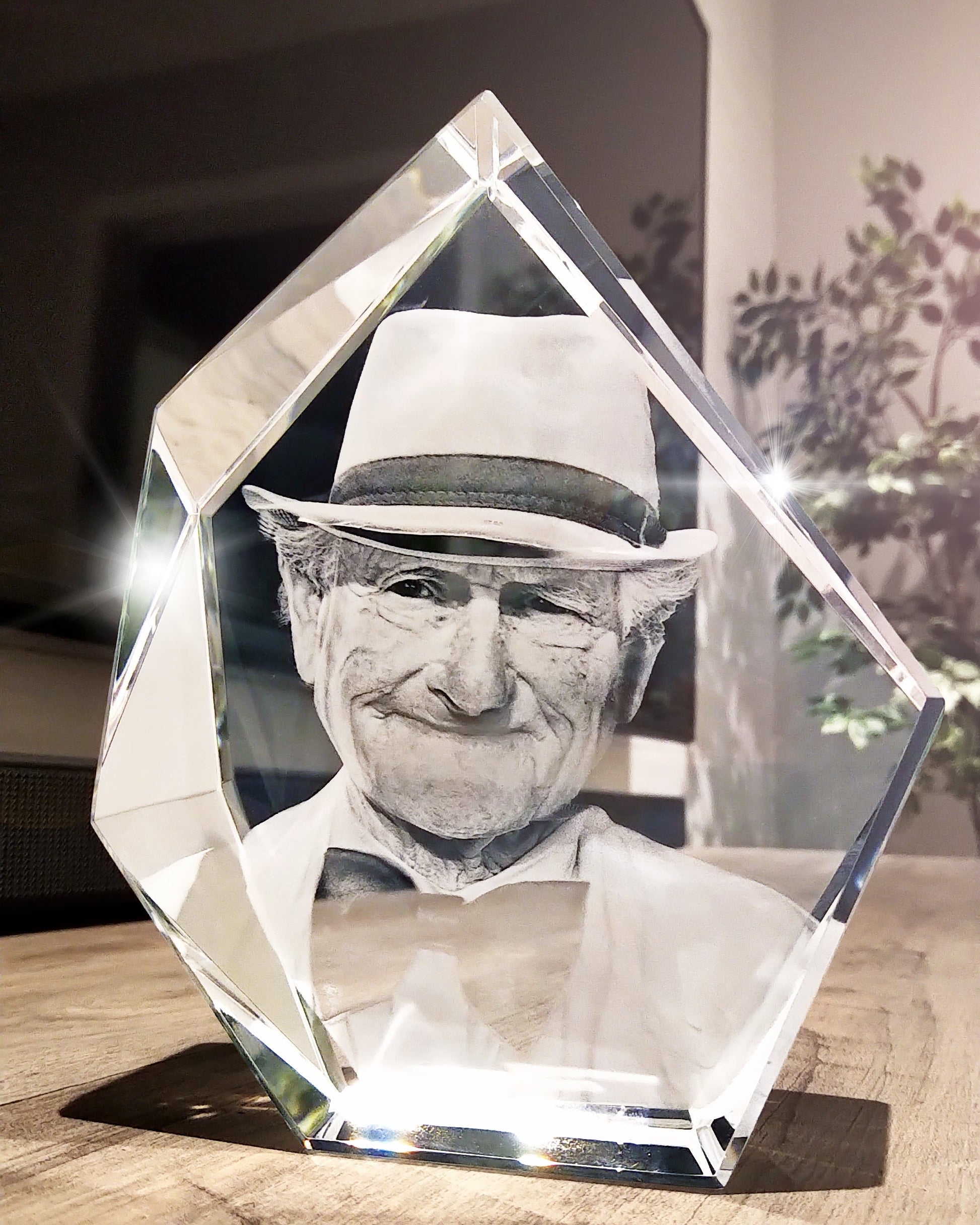 3D Crystal Custom Photo Gift – Prestige Crystal Cube Decade Awards